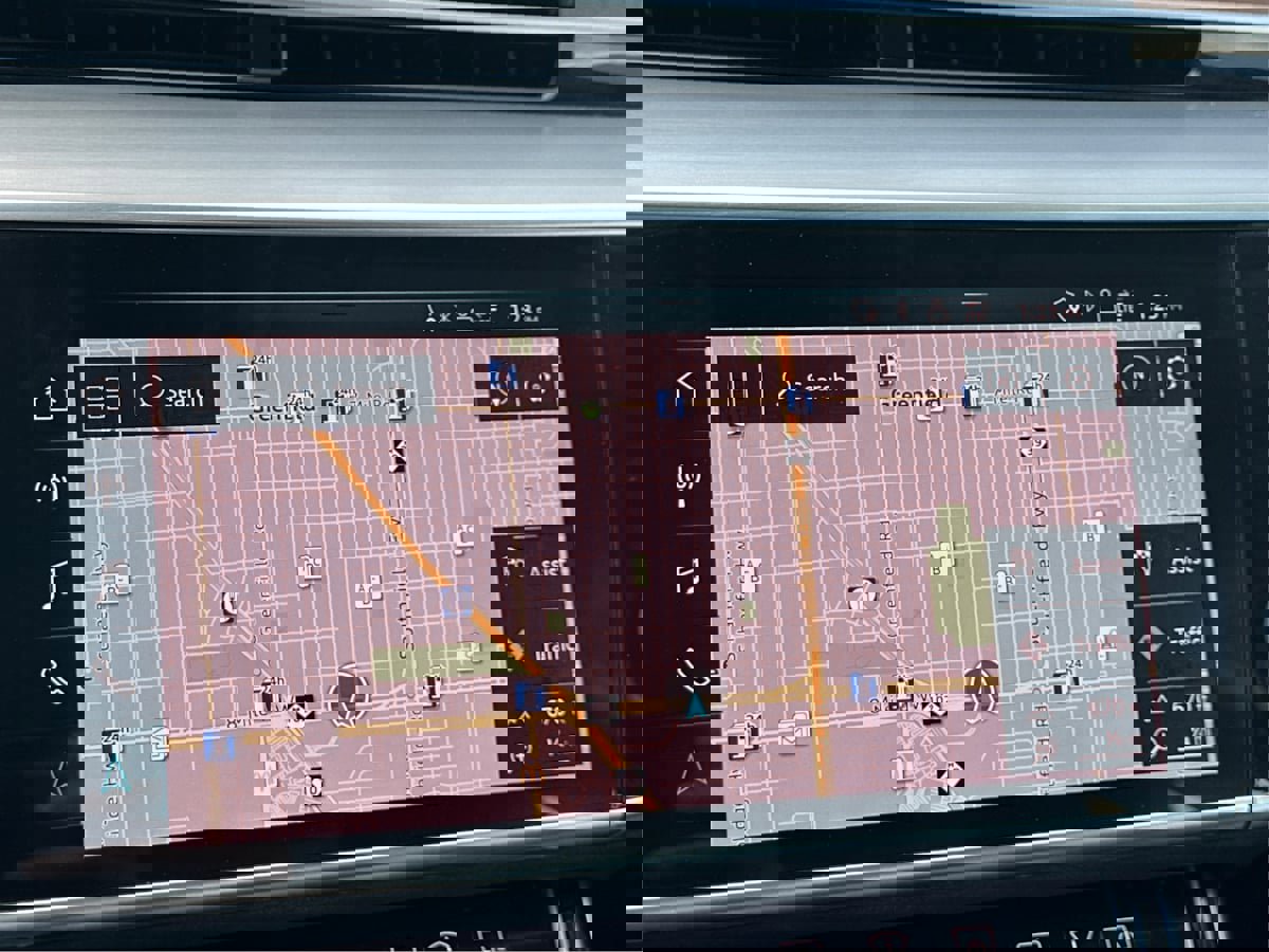 Used 2020 Audi A8 L 4.0T w/ Sport Plus Package image 40