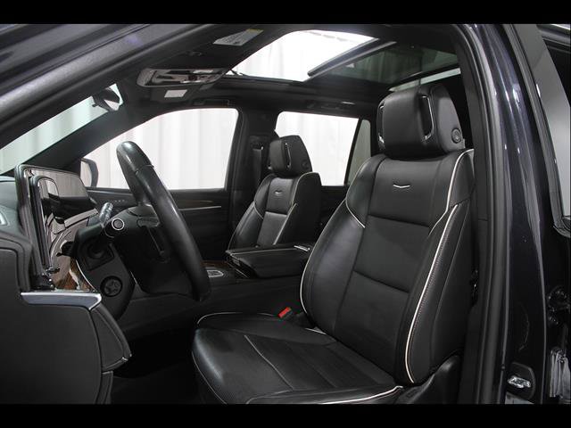 Certified 2022 Cadillac Escalade Premium Luxury AWD/4WD image 5