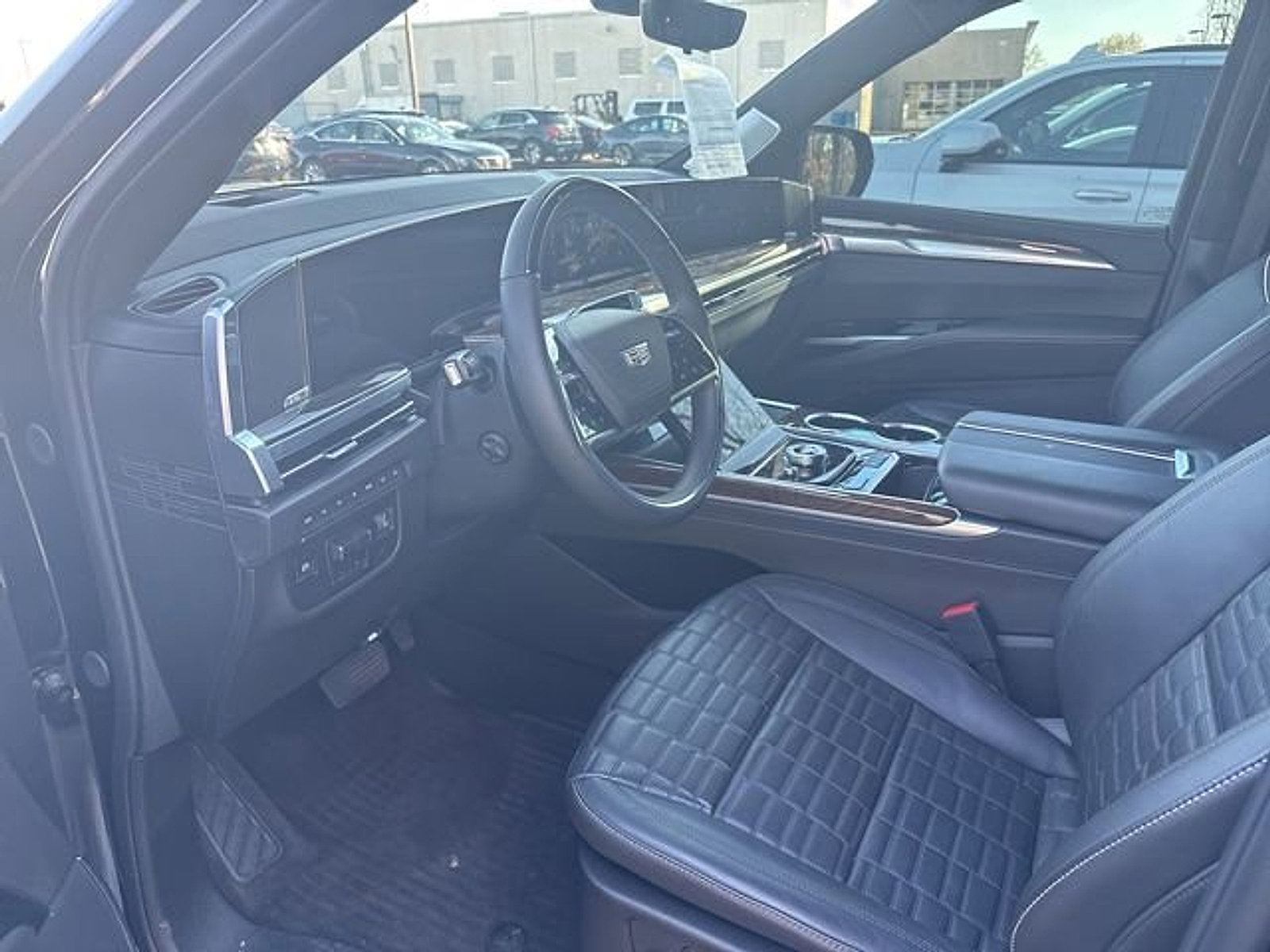 Certified 2025 Cadillac Escalade ESV Sport Platinum image 8