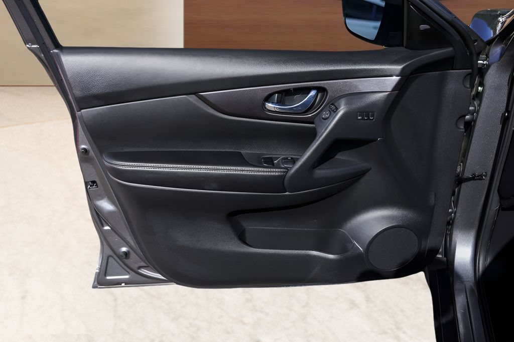 Used 2019 Nissan Rogue SV w/ Premium Package FWD image 23