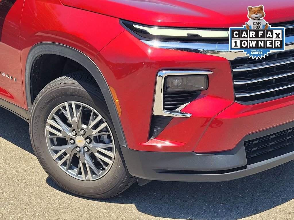 Used 2025 Chevrolet Traverse LT AWD/4WD image 9