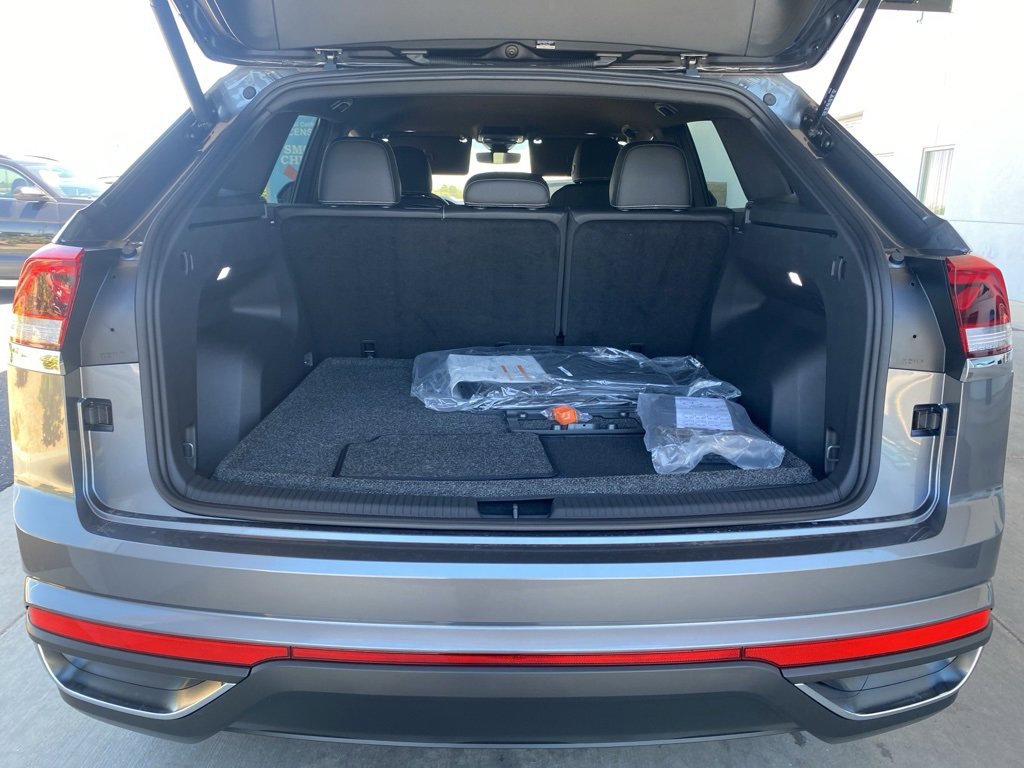 New 2025 Volkswagen Atlas Cross Sport SE image 28