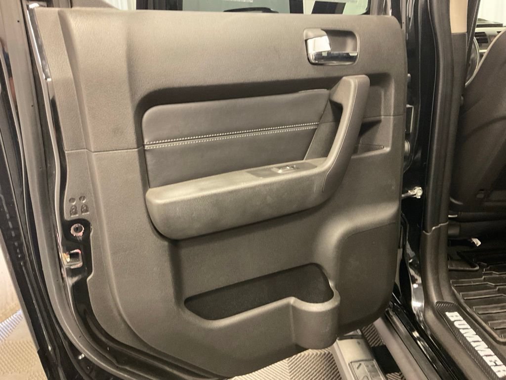 Used 2009 HUMMER H3T Luxury AWD/4WD image 28