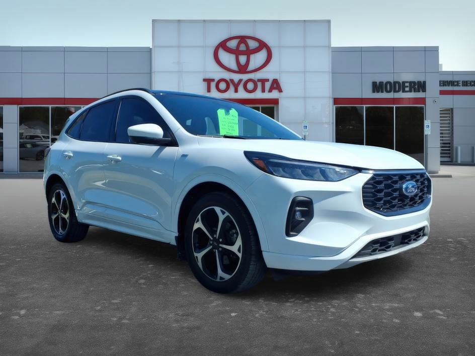 Used 2023 Ford Escape ST-Line Select AWD/4WD image 8