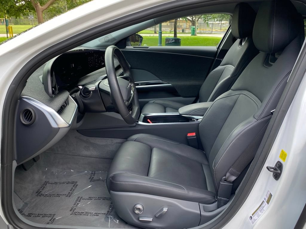 Used 2025 Lucid Air Touring AWD/4WD image 14