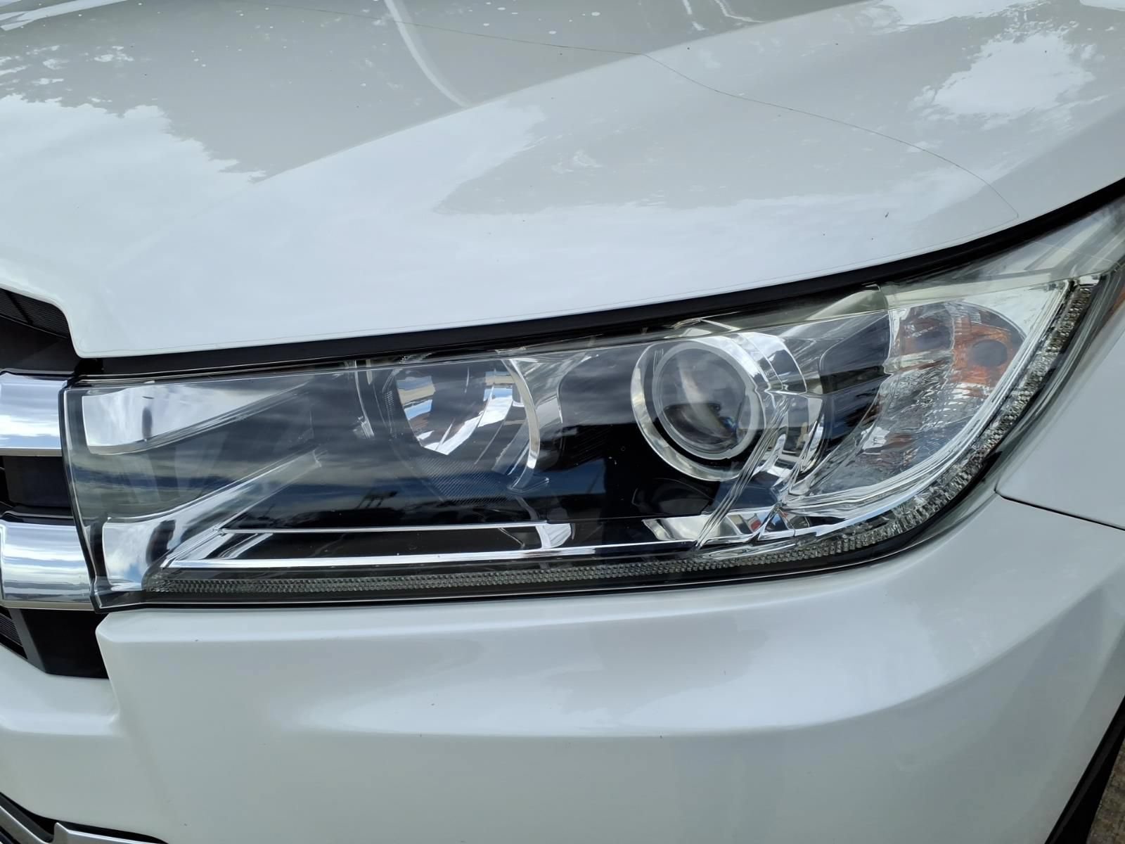 Certified 2018 Toyota Highlander Limited FWD image 5