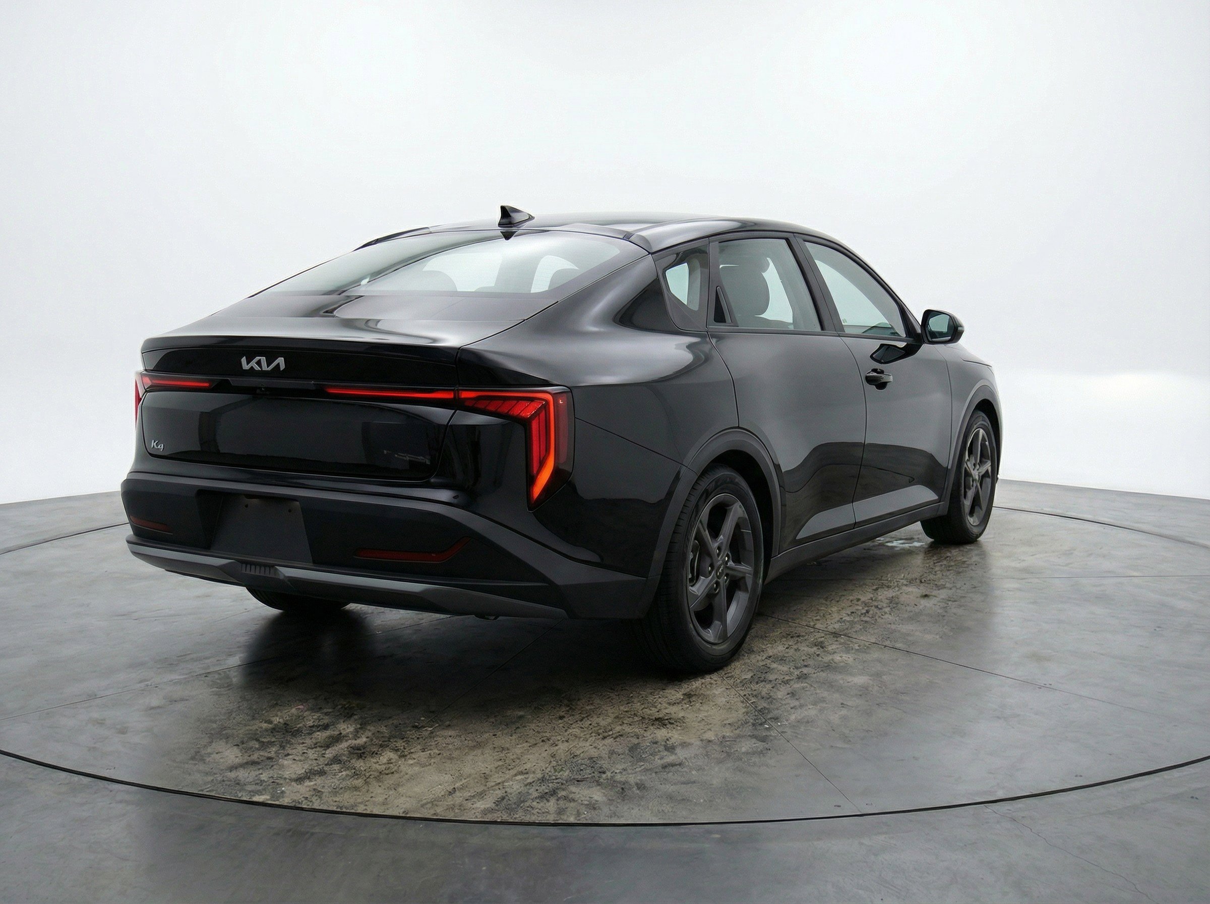 Used 2025 Kia K4 LXS image 9