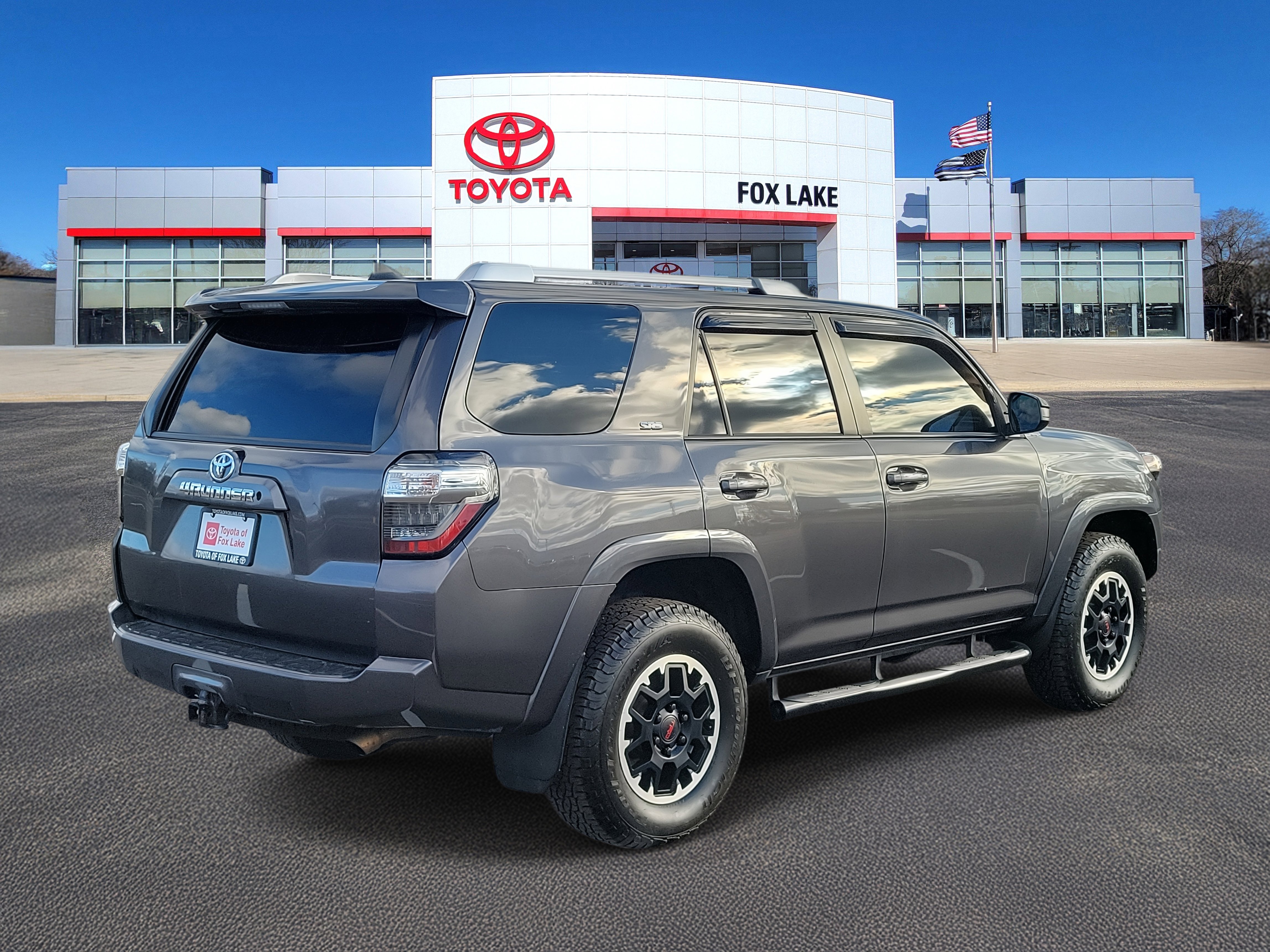 Used 2018 Toyota 4Runner SR5 image 4