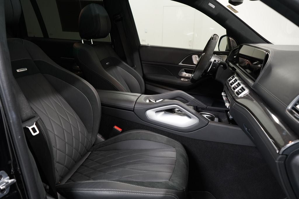 Used 2025 Mercedes-Benz GLS 63 AMG 4MATIC image 36