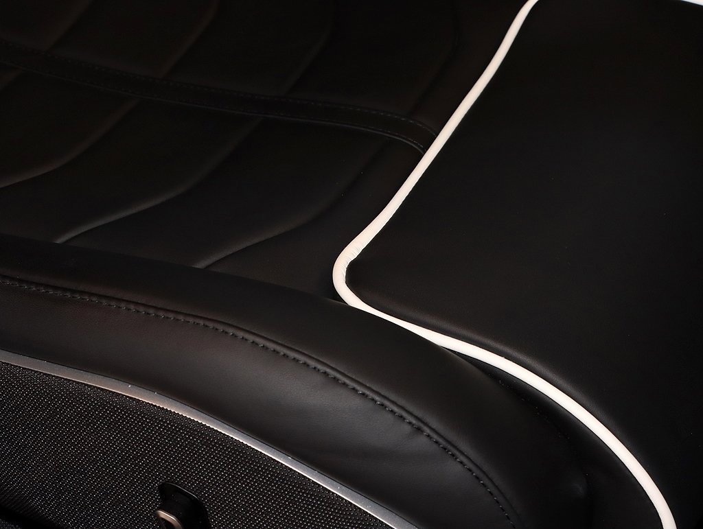 Certified 2024 Ferrari Purosangue image 36