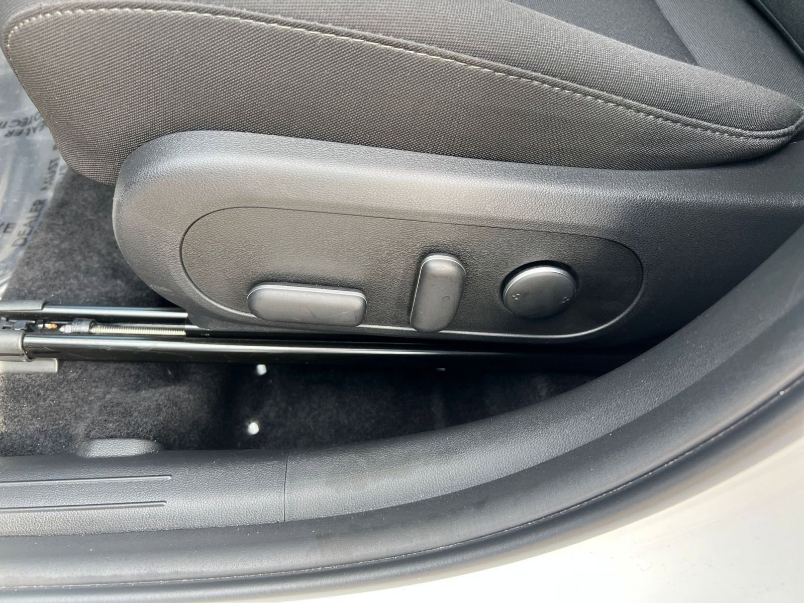 Used 2025 Hyundai Kona SEL image 23