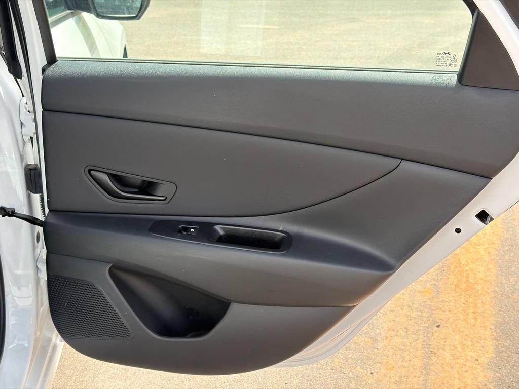 Certified 2025 Hyundai Elantra Sport FWD image 16