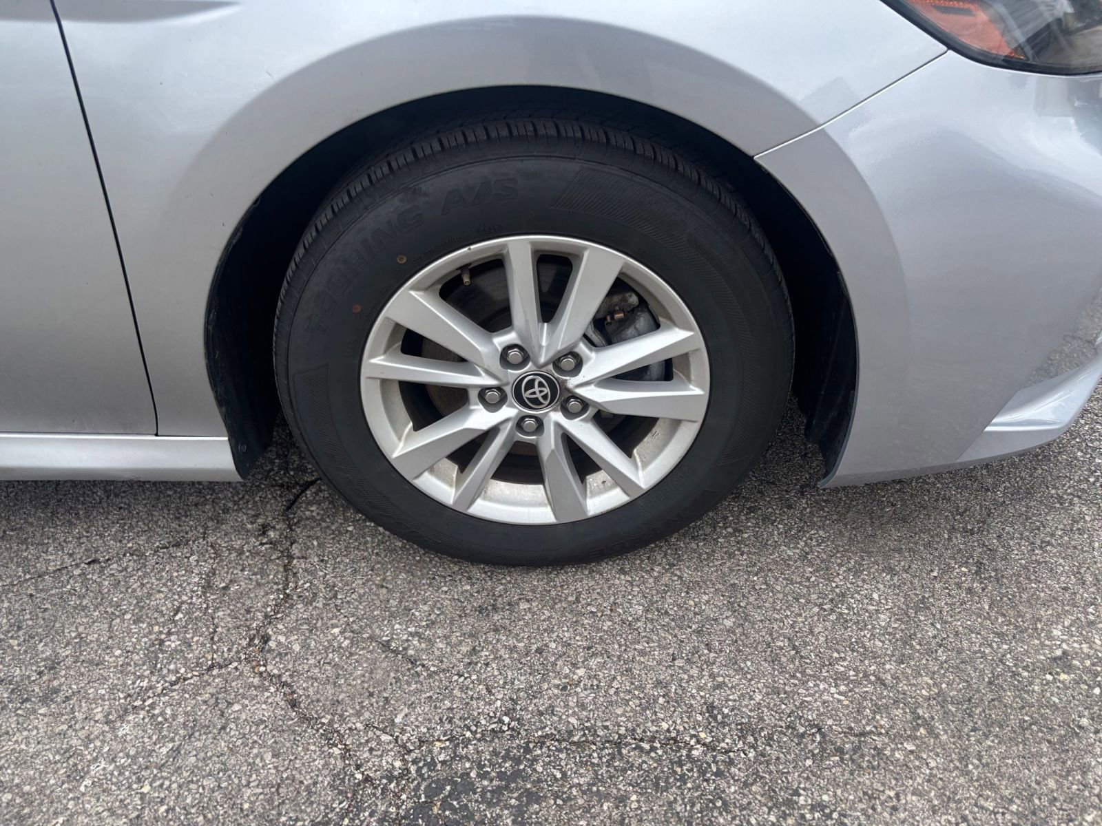 Used 2025 Toyota Camry LE image 28