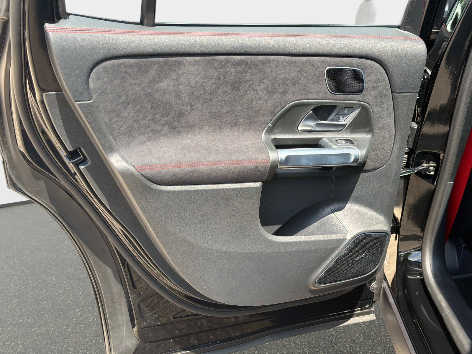 New 2026 Mercedes-Benz GLB 35 AMG 4MATIC image 12