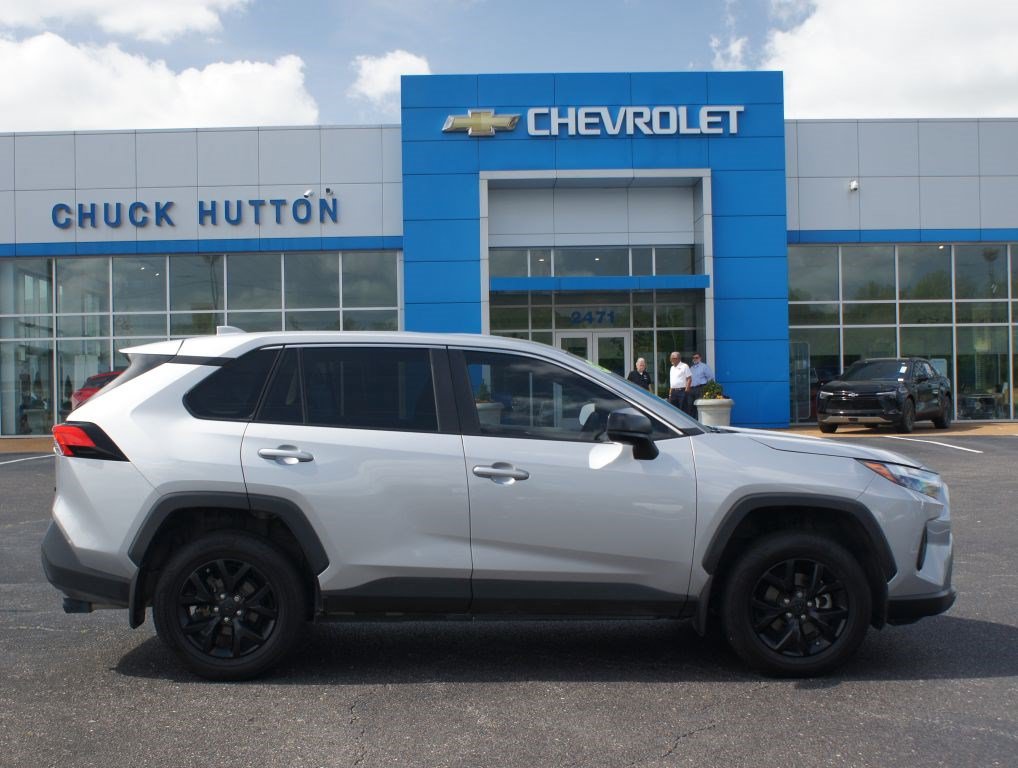 Used 2024 Toyota RAV4 LE FWD image 1