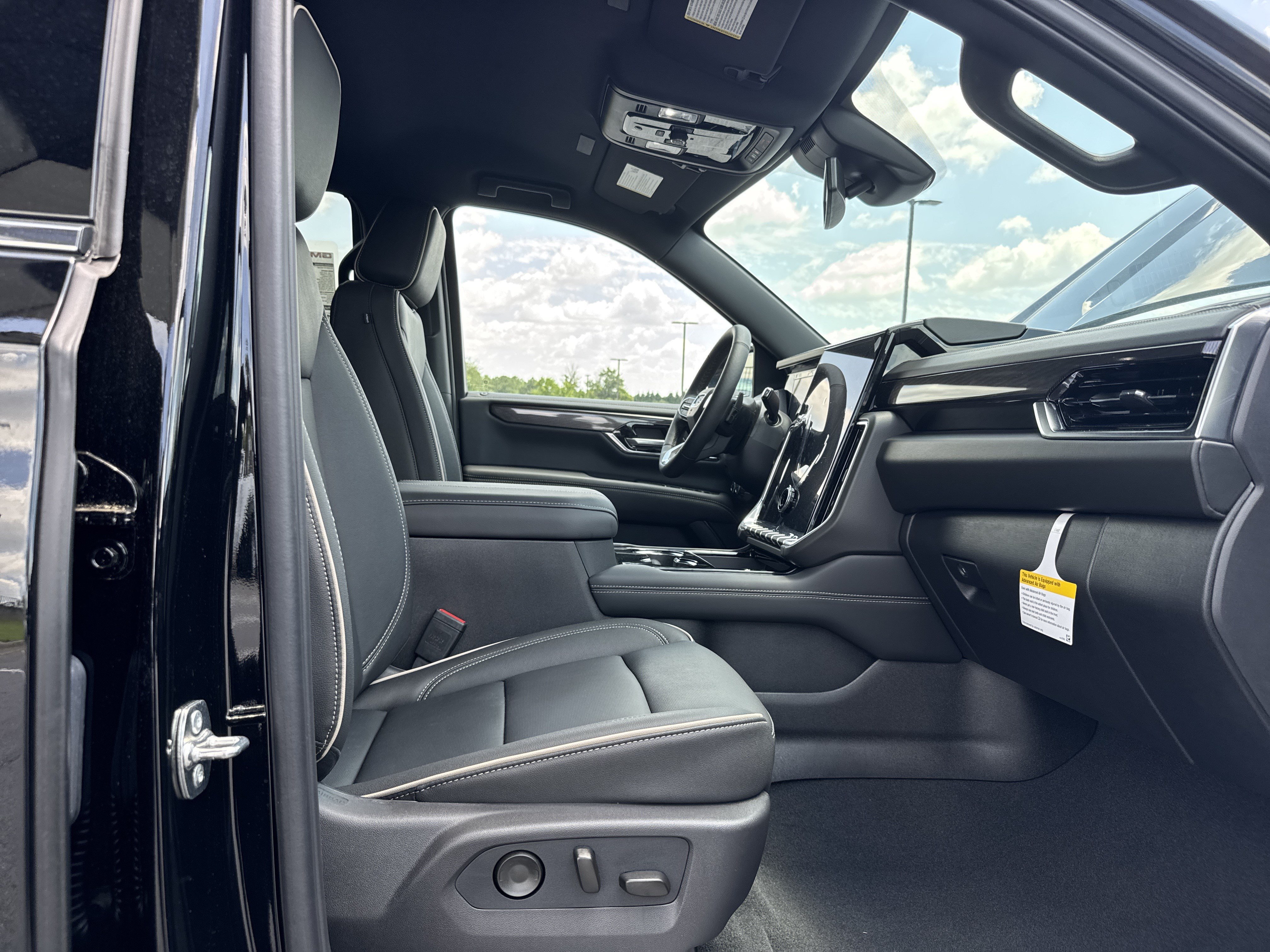 New 2026 GMC Yukon Elevation AWD/4WD image 28