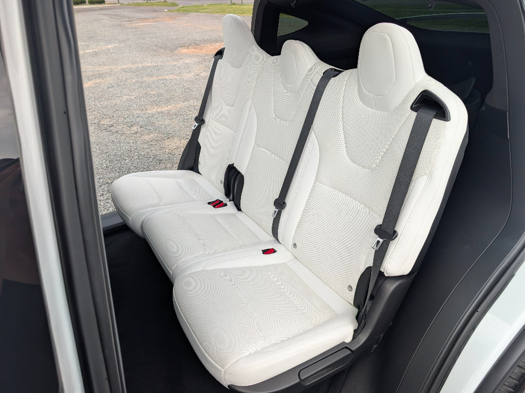 Used 2022 Tesla Model X AWD/4WD image 18