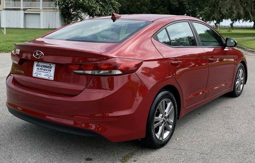 Used 2017 Hyundai Elantra SE image 8