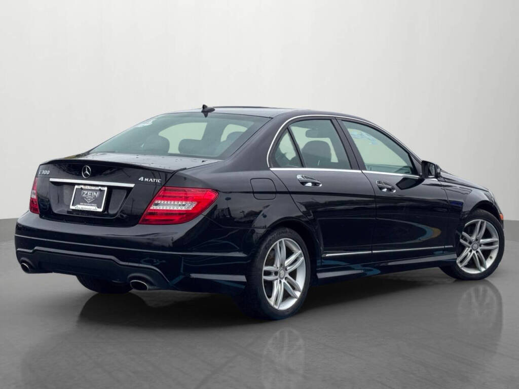 Used 2014 Mercedes-Benz C 300 4MATIC Sedan image 2