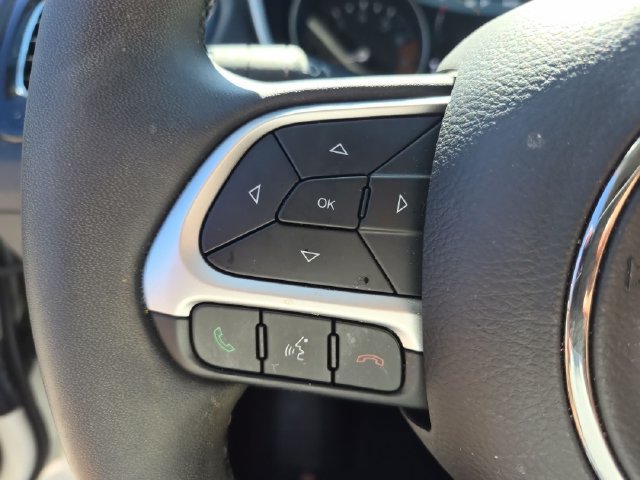 Used 2021 Jeep Compass Latitude FWD image 17