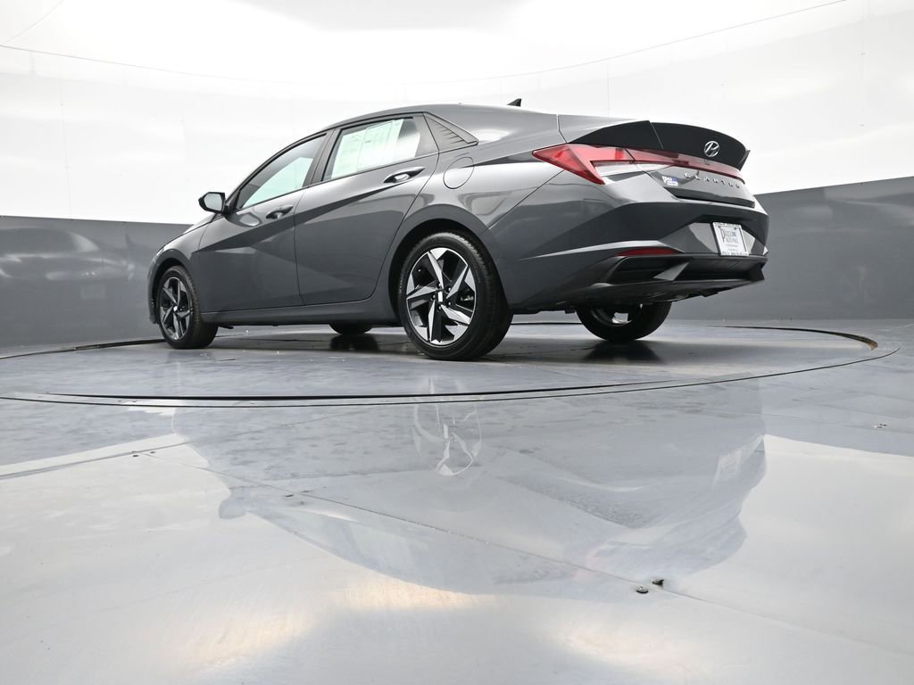 Certified 2023 Hyundai Elantra SEL w/ Convenience Package image 31