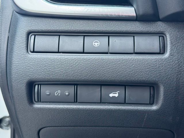 Used 2023 Nissan Rogue SL w/ SL Premium Package image 30