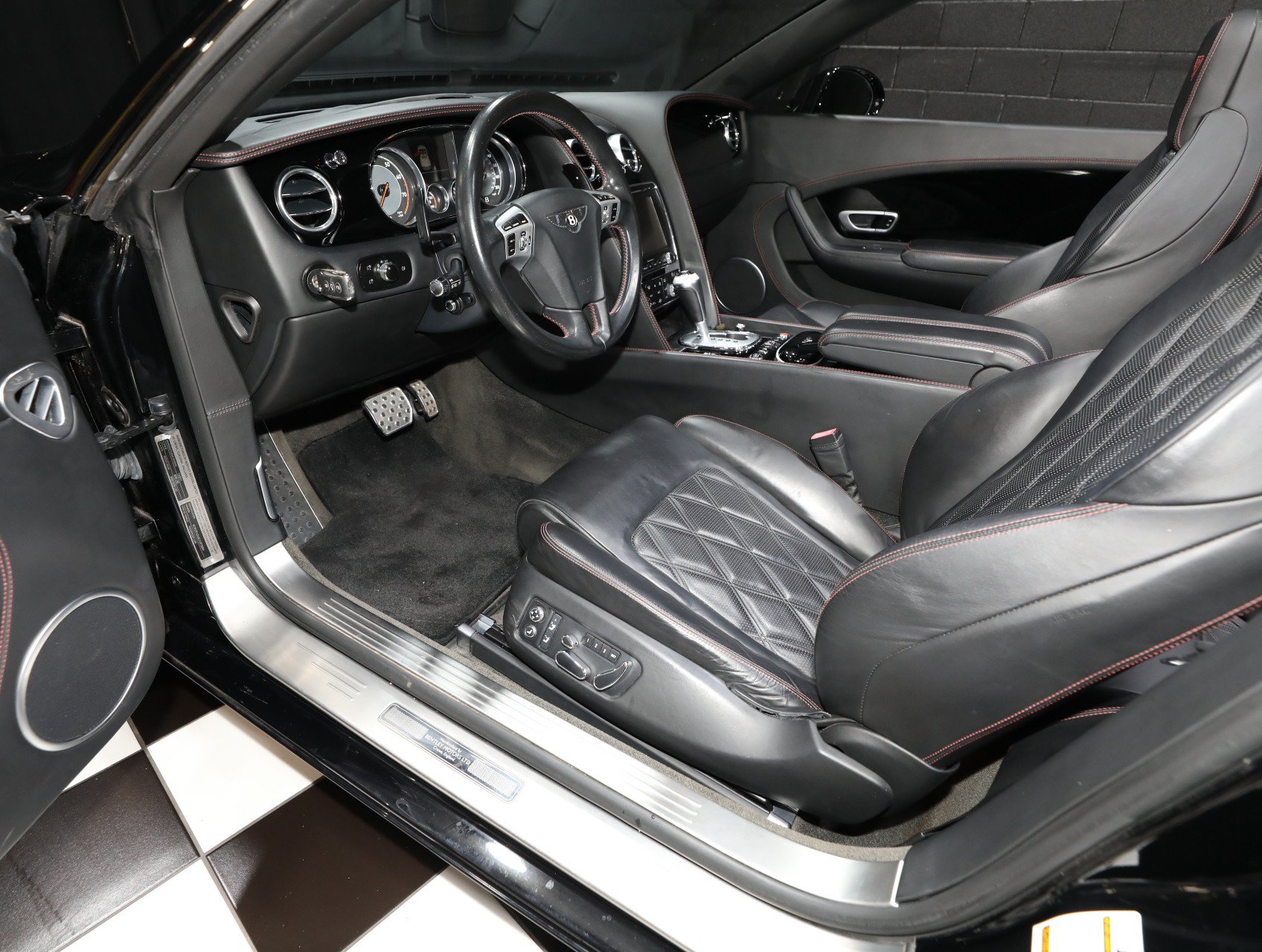Used 2012 Bentley Continental GT AWD/4WD image 3
