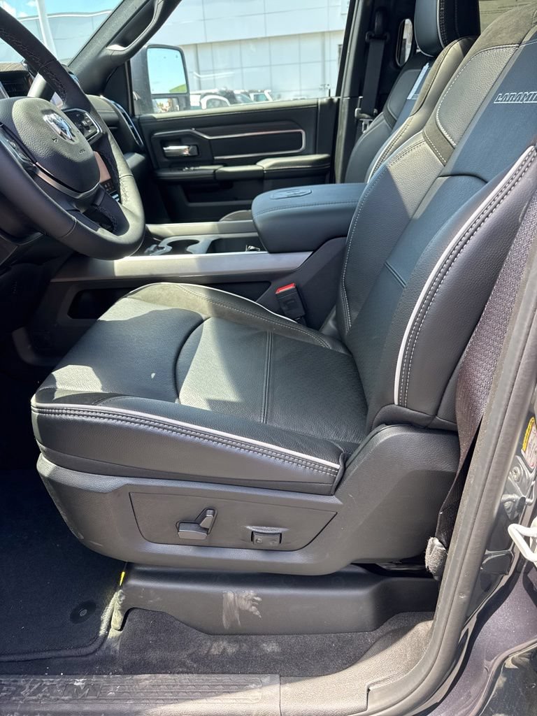 New 2026 RAM 2500 Laramie w/ Night Edition AWD/4WD image 9