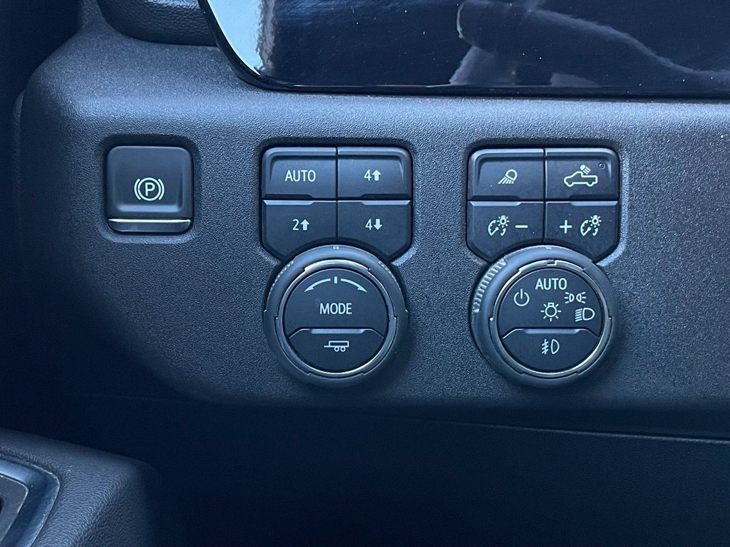 Used 2025 Chevrolet Silverado 1500 RST AWD/4WD image 13