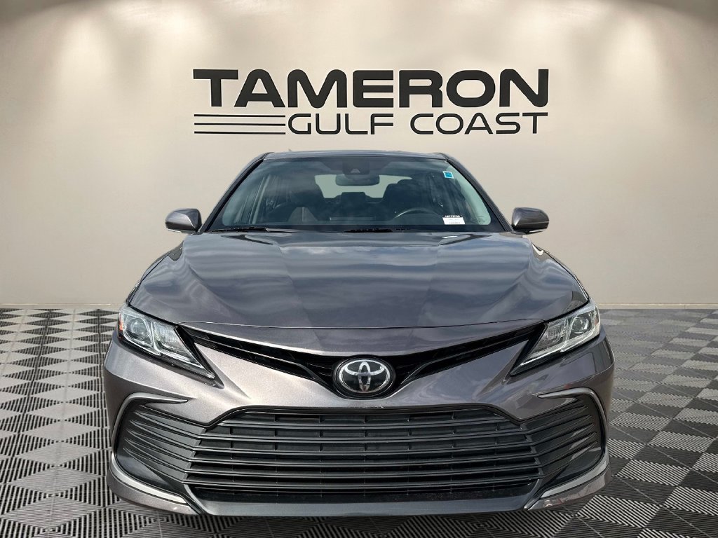 Used 2022 Toyota Camry LE w/ Convenience Package FWD image 2