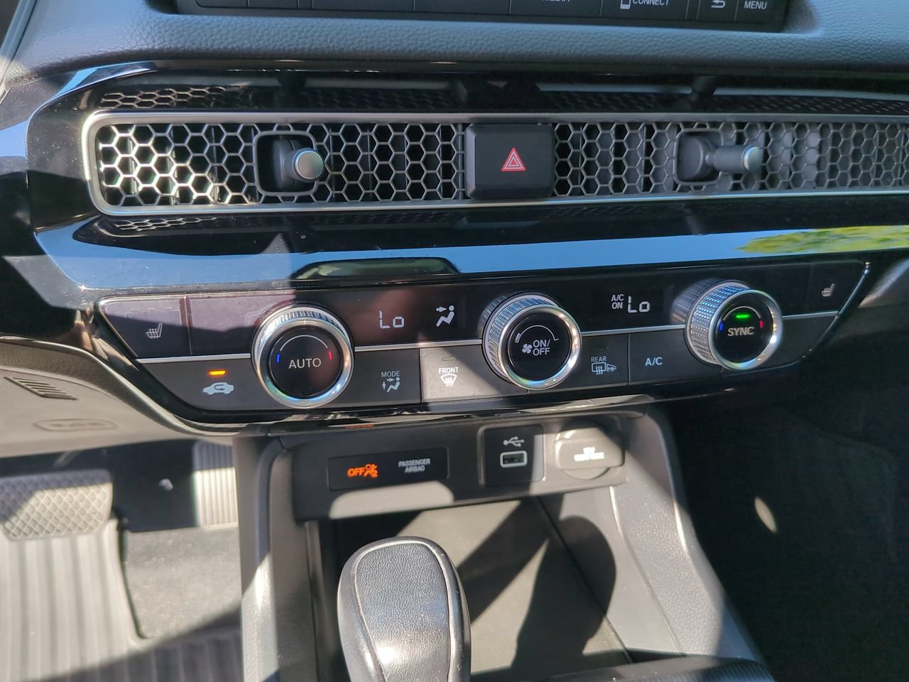 Certified 2022 Honda Civic EX image 29
