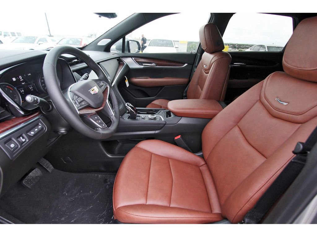 New 2026 Cadillac XT5 Premium Luxury w/ Driver Assist Package FWD image 6