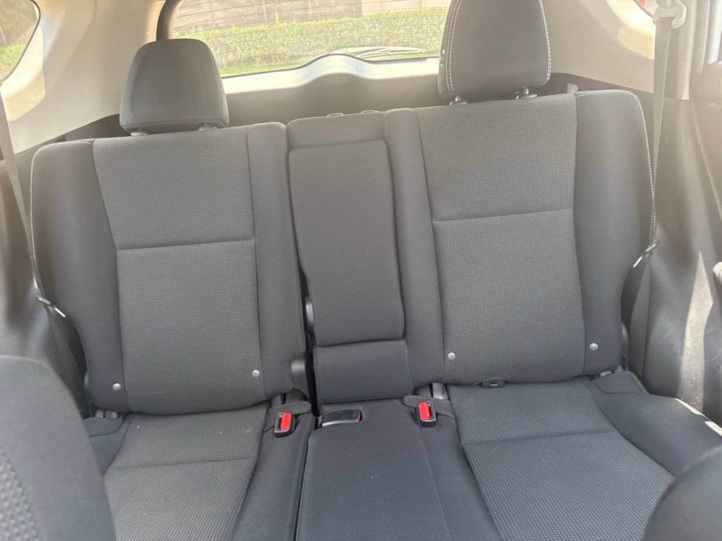 Used 2016 Toyota RAV4 XLE FWD image 16