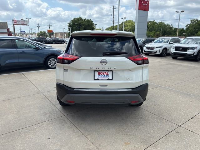 Used 2023 Nissan Rogue SV image 6