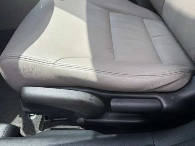 Used 2013 Honda Civic EX-L image 23