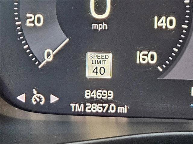 Used 2020 Volvo XC40 T5 Momentum AWD/4WD image 13