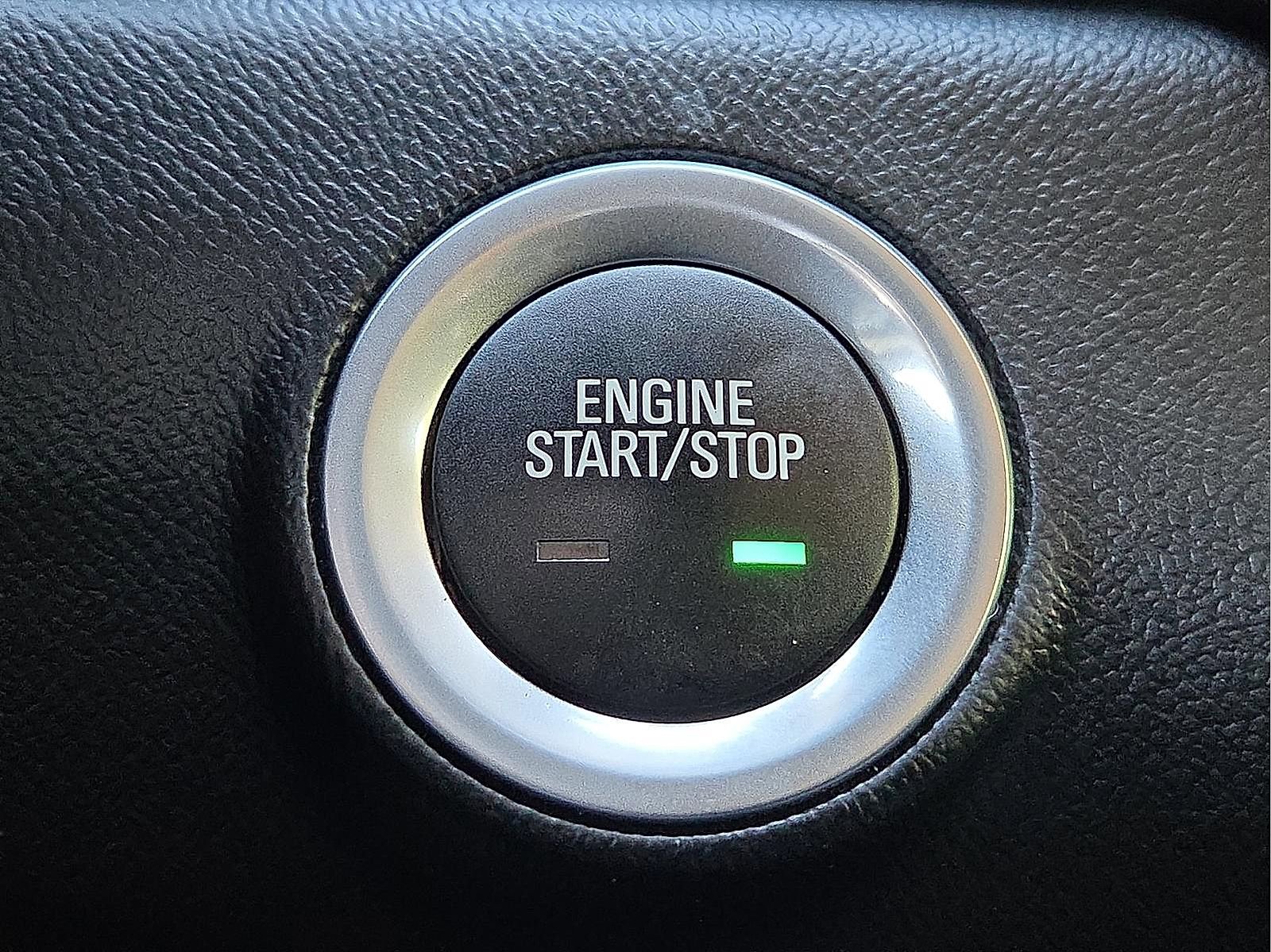 Used 2024 GMC Terrain SLE FWD image 18