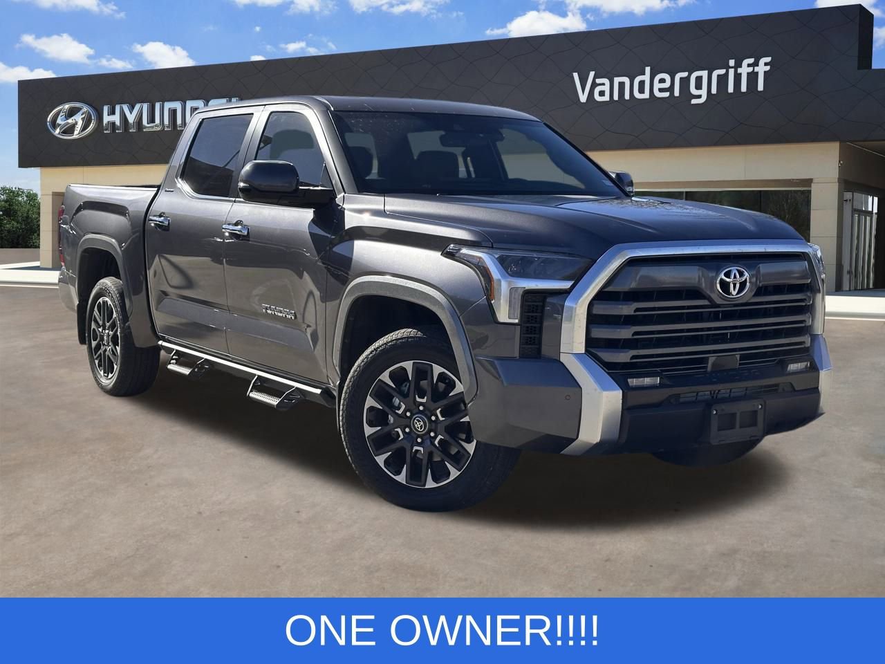 Used 2025 Toyota Tundra Limited image 1