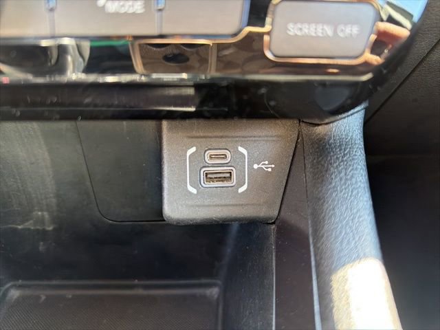 Used 2024 Jeep Compass Latitude image 24