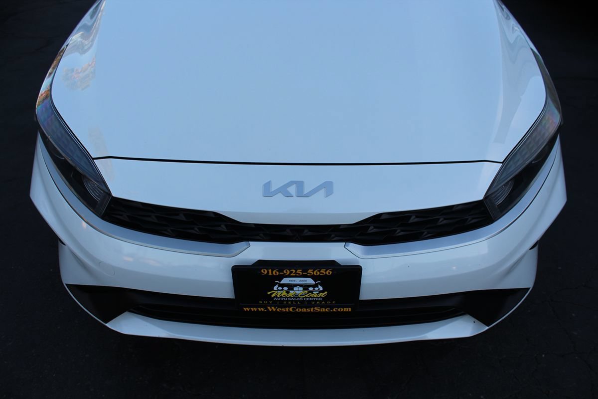 Used 2023 Kia Forte LXS FWD image 9