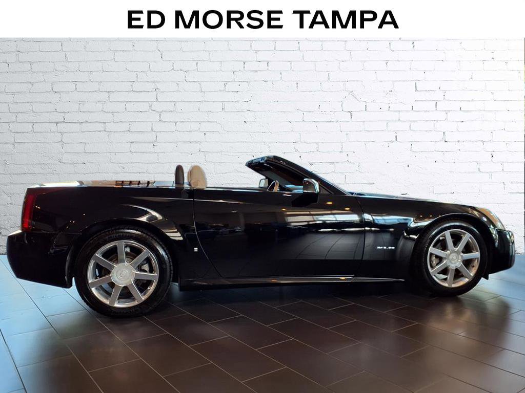 Used 2006 Cadillac XLR image 4