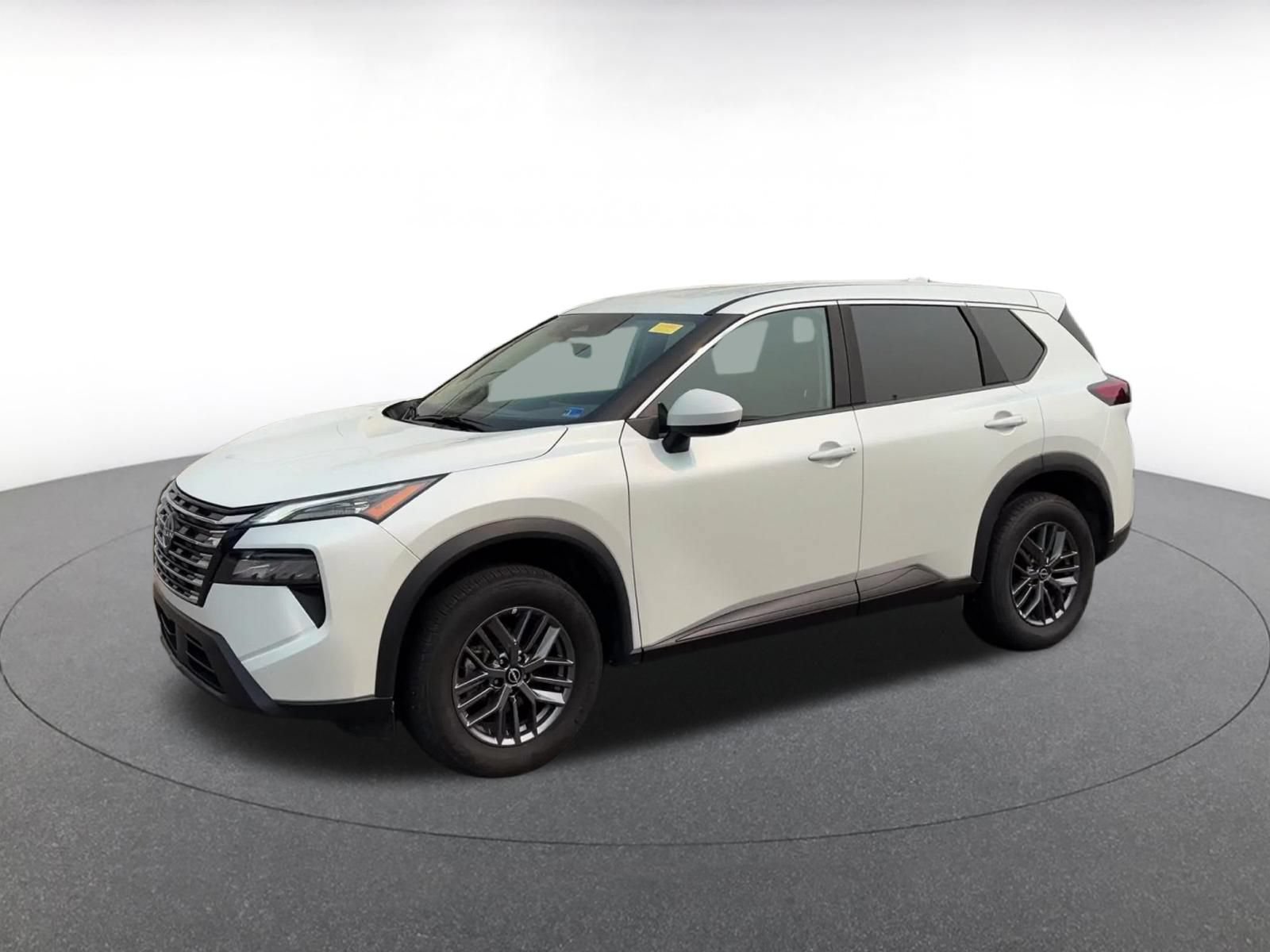 Used 2026 Nissan Rogue SV AWD/4WD image 8