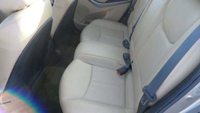 Used 2013 Hyundai Elantra GLS w/ Preferred Pkg FWD image 39