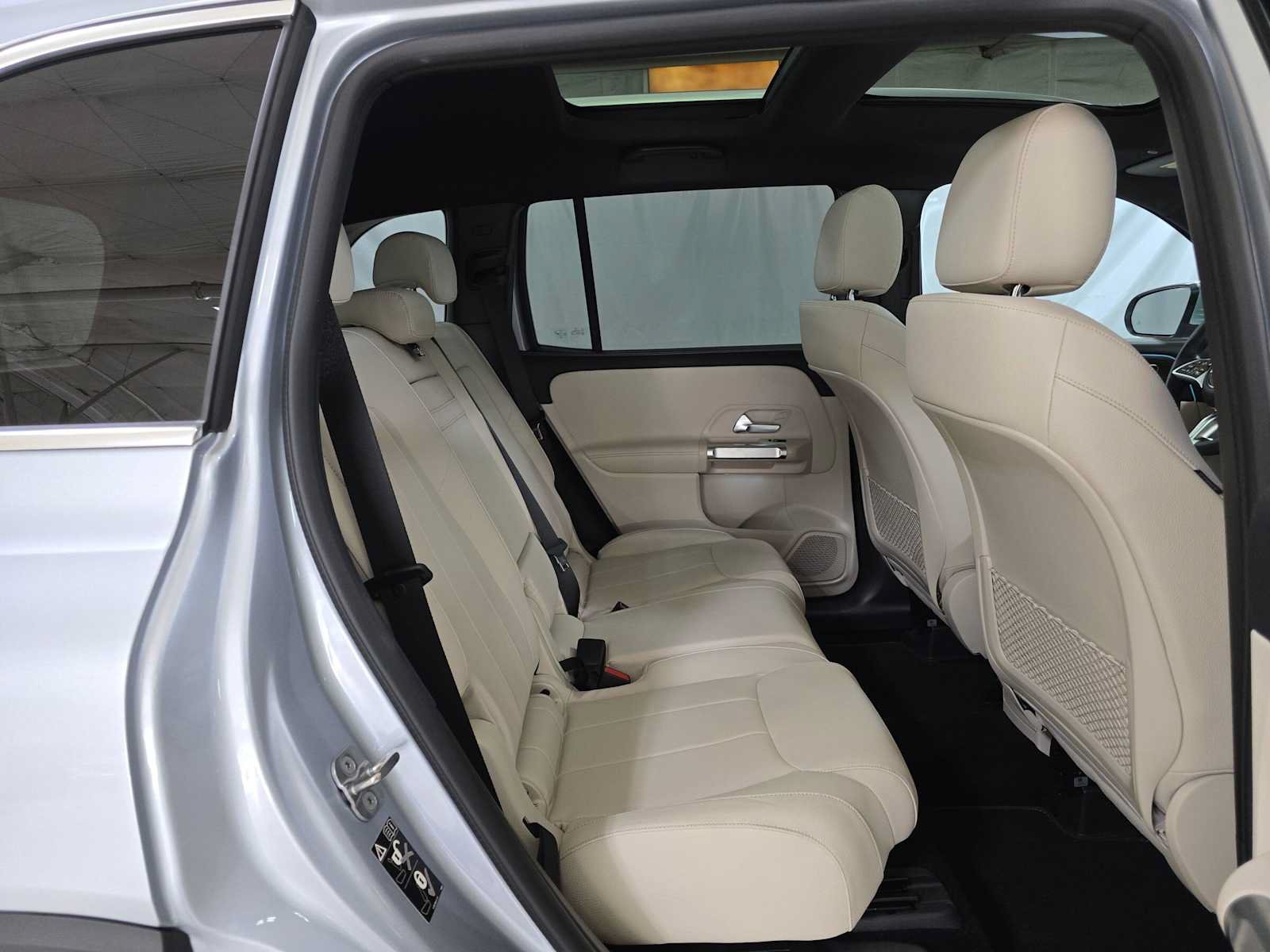 Used 2026 Mercedes-Benz GLB 250 4MATIC image 12