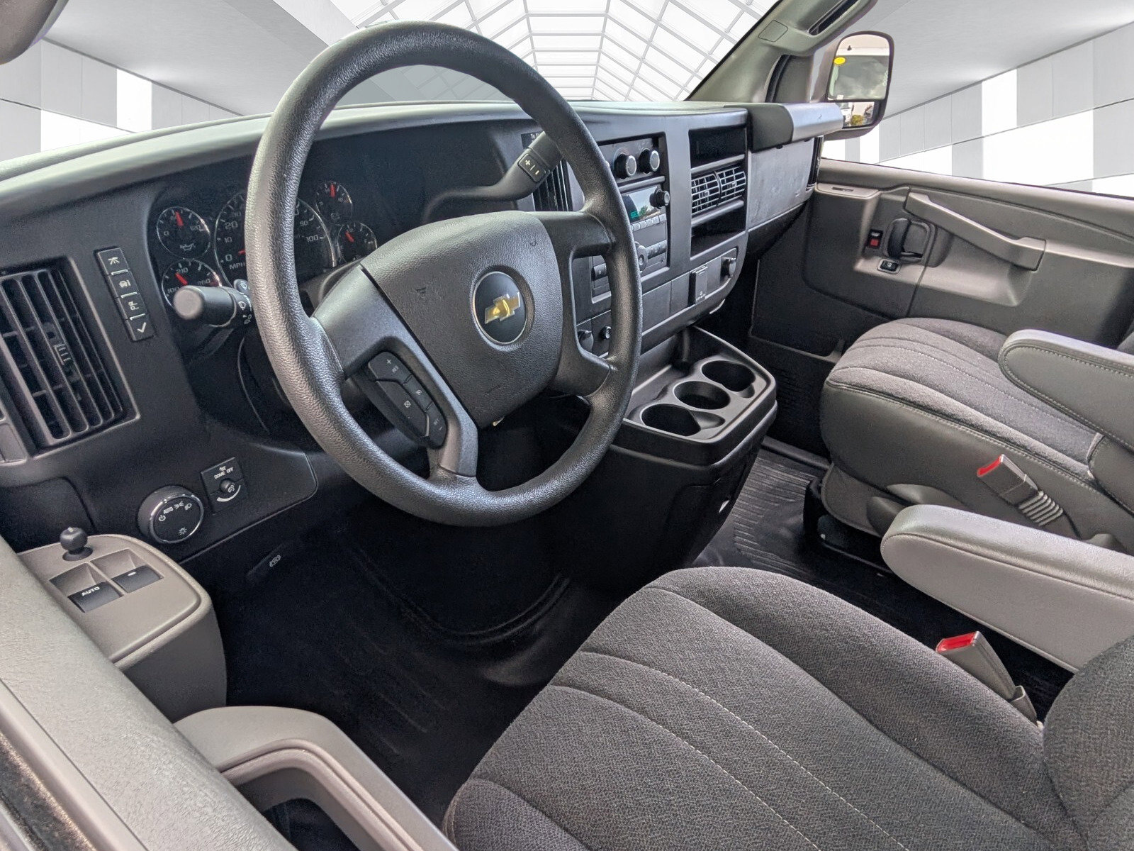 Used 2024 Chevrolet Express 2500 w/ Driver Convenience Package image 7