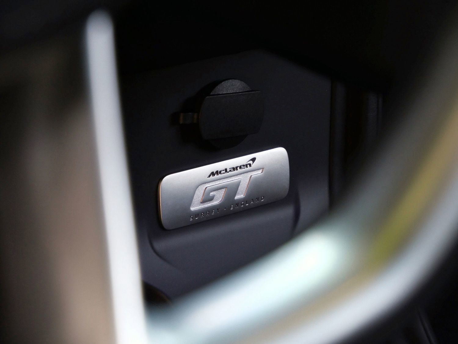 Used 2023 McLaren GT RWD image 19