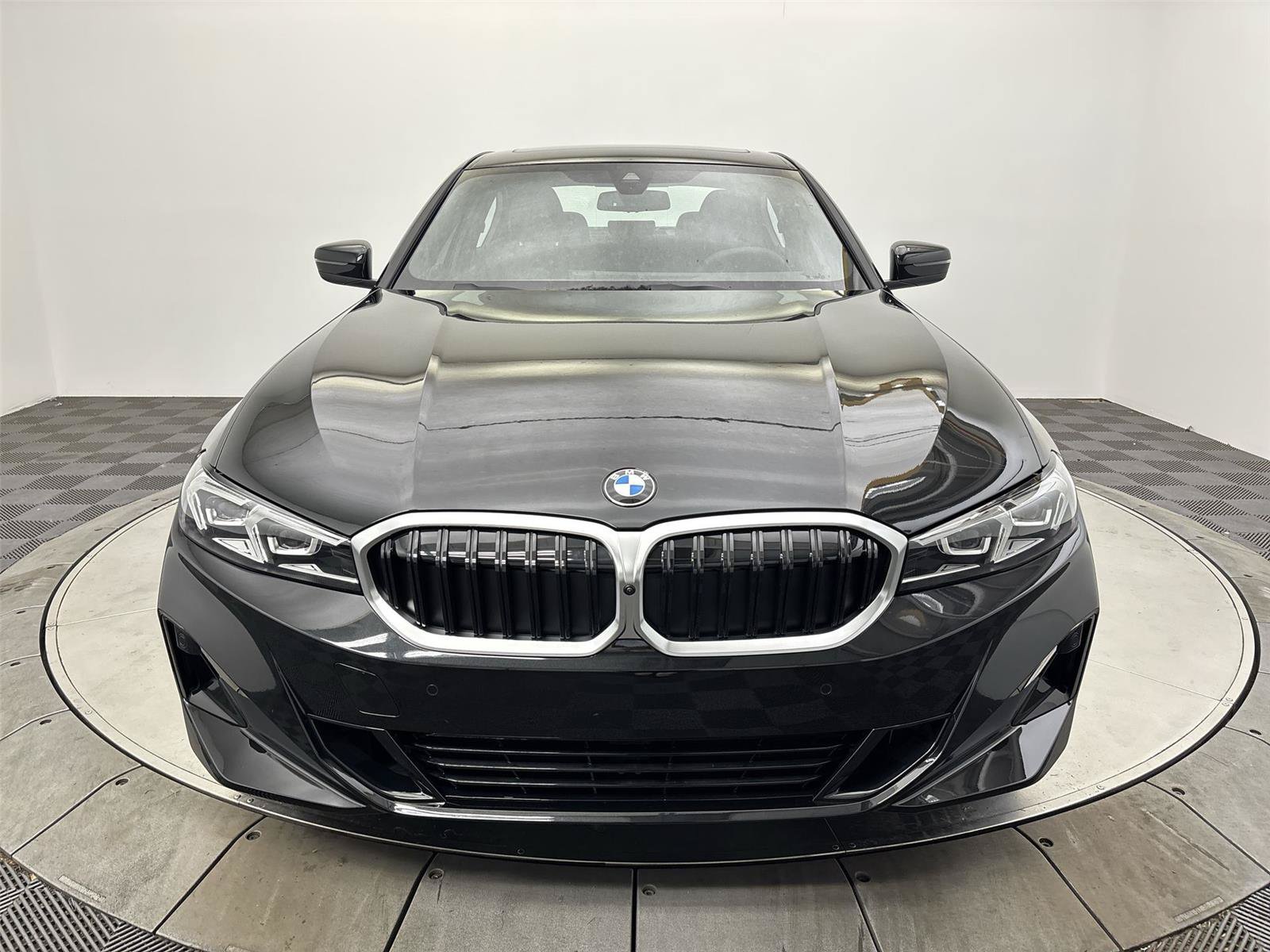 New 2026 BMW 330i xDrive Sedan w/ Convenience Package AWD/4WD image 14
