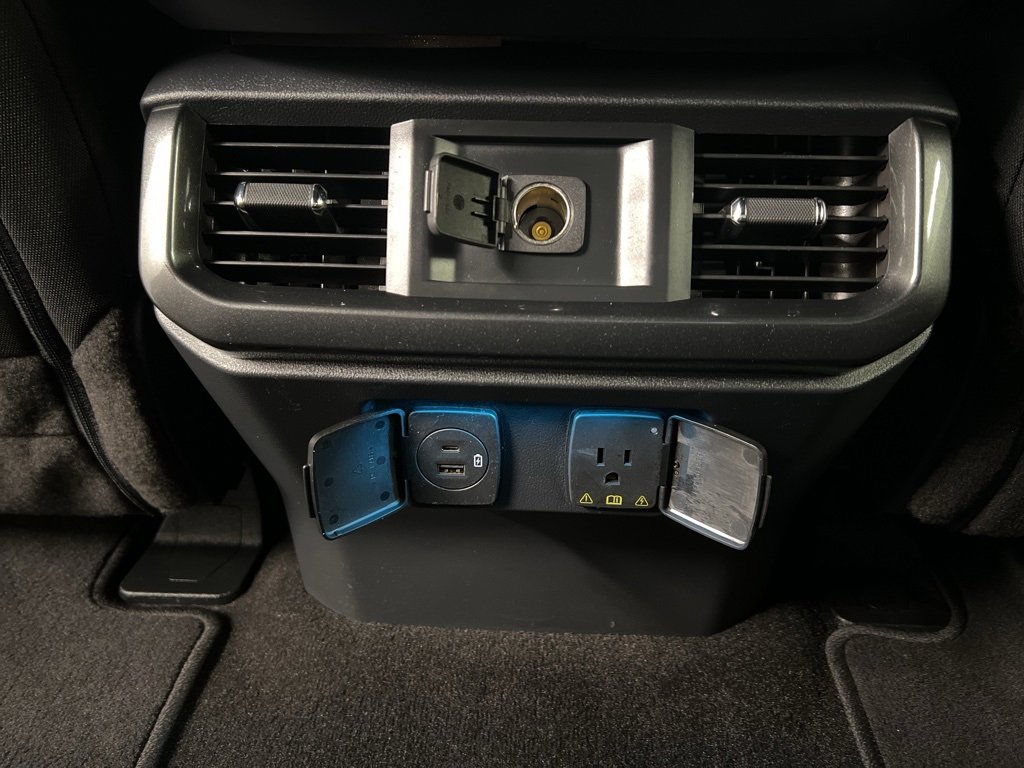 Certified 2022 Ford F150 XLT w/ Equipment Group 302A High image 33