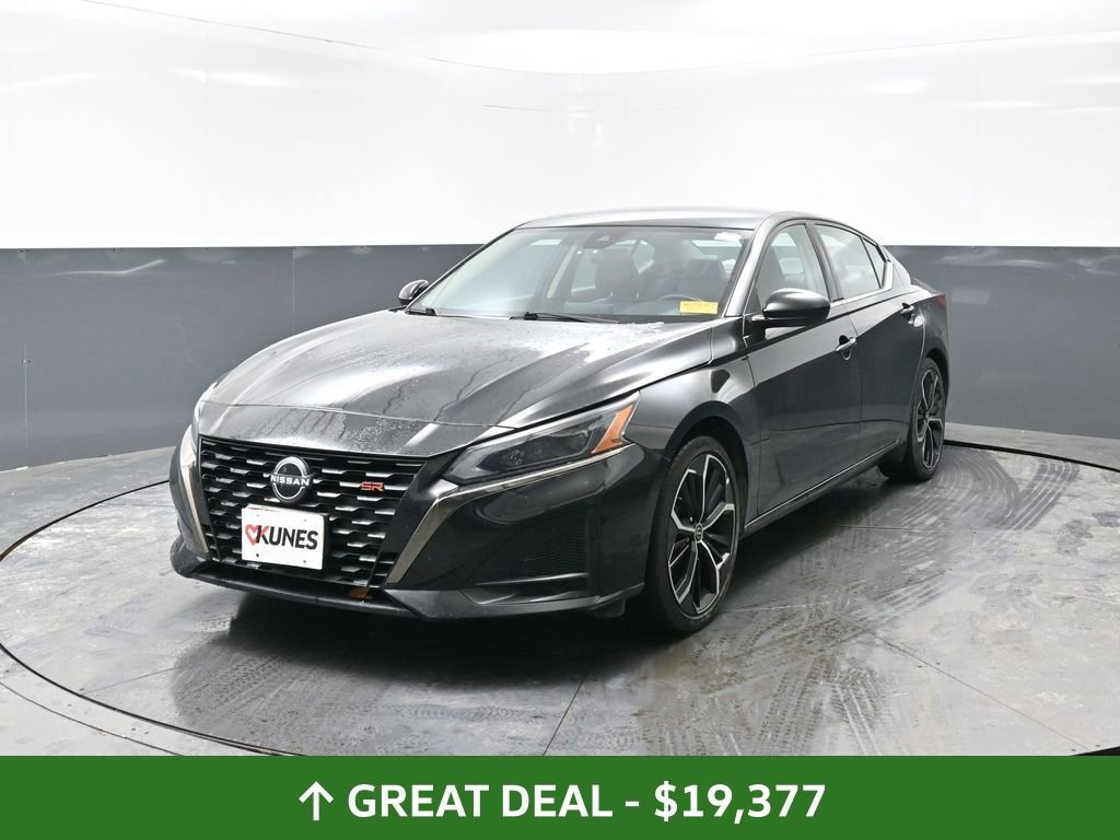 Used 2024 Nissan Altima 2.5 SR image 11