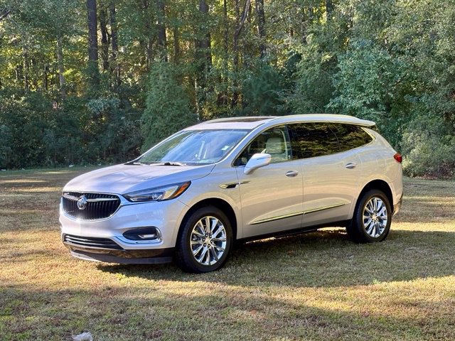 Used 2020 Buick Enclave Premium w/ Sun and Sites Package FWD image 2